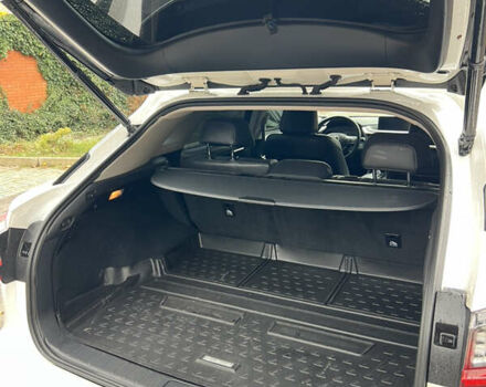 Белый Лексус РХ, объемом двигателя 2 л и пробегом 68 тыс. км за 29700 $, фото 13 на Automoto.ua