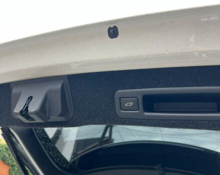 Белый Лексус РХ, объемом двигателя 2 л и пробегом 68 тыс. км за 29700 $, фото 14 на Automoto.ua