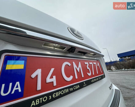 Белый Лексус РХ, объемом двигателя 3.5 л и пробегом 143 тыс. км за 33500 $, фото 79 на Automoto.ua