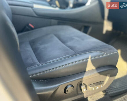 Білий Лексус РХ, об'ємом двигуна 2 л та пробігом 58 тис. км за 33800 $, фото 21 на Automoto.ua