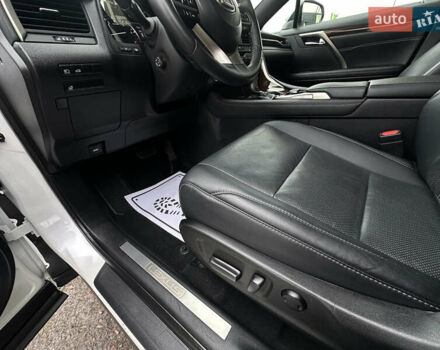 Белый Лексус РХ, объемом двигателя 3.5 л и пробегом 143 тыс. км за 33500 $, фото 100 на Automoto.ua