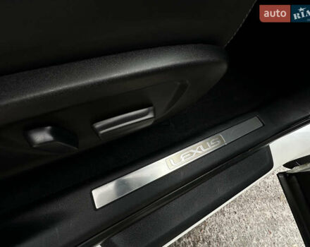 Белый Лексус РХ, объемом двигателя 3.5 л и пробегом 143 тыс. км за 33500 $, фото 149 на Automoto.ua