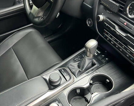 Белый Лексус РХ, объемом двигателя 2 л и пробегом 68 тыс. км за 29700 $, фото 11 на Automoto.ua