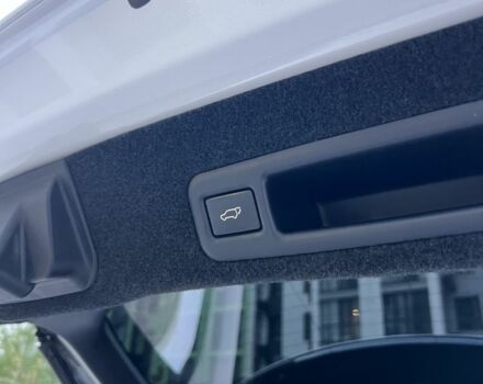 Белый Лексус РХ, объемом двигателя 2 л и пробегом 68 тыс. км за 32900 $, фото 15 на Automoto.ua