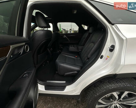 Белый Лексус РХ, объемом двигателя 3.5 л и пробегом 143 тыс. км за 33500 $, фото 118 на Automoto.ua