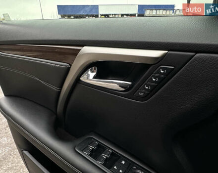 Белый Лексус РХ, объемом двигателя 3.5 л и пробегом 143 тыс. км за 33500 $, фото 93 на Automoto.ua