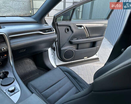 Белый Лексус РХ, объемом двигателя 2 л и пробегом 139 тыс. км за 42000 $, фото 42 на Automoto.ua