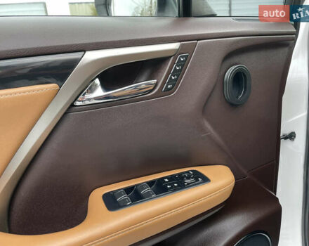 Белый Лексус РХ, объемом двигателя 2 л и пробегом 127 тыс. км за 28700 $, фото 20 на Automoto.ua