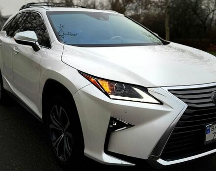 Белый Лексус РХ, объемом двигателя 3.5 л и пробегом 49 тыс. км за 37000 $, фото 2 на Automoto.ua