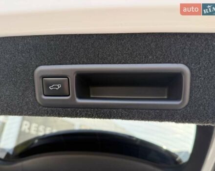 Белый Лексус РХ, объемом двигателя 2 л и пробегом 112 тыс. км за 44000 $, фото 27 на Automoto.ua