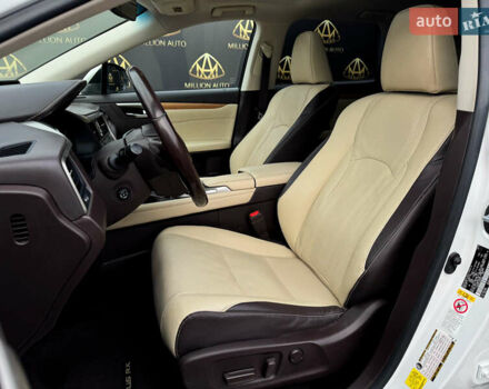 Белый Лексус РХ, объемом двигателя 3.46 л и пробегом 148 тыс. км за 37900 $, фото 11 на Automoto.ua