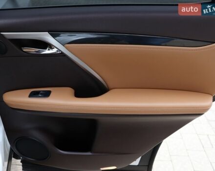 Білий Лексус РХ, об'ємом двигуна 2 л та пробігом 32 тис. км за 39900 $, фото 39 на Automoto.ua