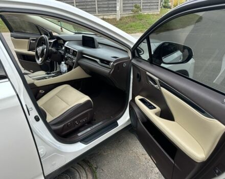 Лексус РХ 2018 в Кельменцах на Automoto.ua Белый Лексус РХ, объемом двигателя 2 л и пробегом 155 тыс. км за 32500 $, фото 5 на Automoto.ua