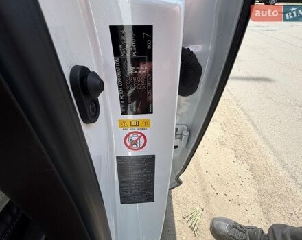 Білий Лексус РХ, об'ємом двигуна 2 л та пробігом 140 тис. км за 32500 $, фото 10 на Automoto.ua