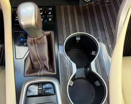 Білий Лексус РХ, об'ємом двигуна 3.46 л та пробігом 77 тис. км за 34000 $, фото 14 на Automoto.ua