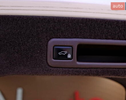 Белый Лексус РХ, объемом двигателя 3.46 л и пробегом 48 тыс. км за 36900 $, фото 53 на Automoto.ua