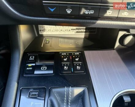 Белый Лексус РХ, объемом двигателя 2 л и пробегом 112 тыс. км за 44000 $, фото 56 на Automoto.ua