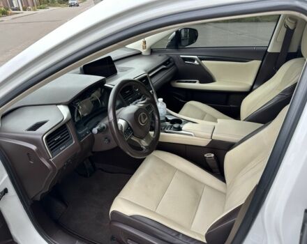 Лексус РХ 2018 в Кельменцах на Automoto.ua Белый Лексус РХ, объемом двигателя 2 л и пробегом 155 тыс. км за 32500 $, фото 3 на Automoto.ua