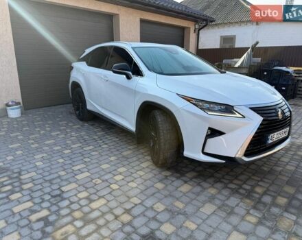 Белый Лексус РХ, объемом двигателя 2 л и пробегом 168 тыс. км за 31500 $, фото 1 на Automoto.ua