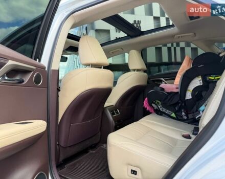 Білий Лексус РХ, об'ємом двигуна 3.46 л та пробігом 77 тис. км за 34000 $, фото 10 на Automoto.ua