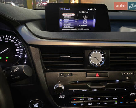 Білий Лексус РХ, об'ємом двигуна 2 л та пробігом 52 тис. км за 42500 $, фото 41 на Automoto.ua