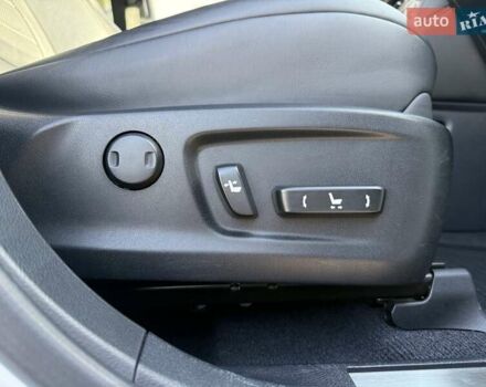 Белый Лексус РХ, объемом двигателя 2 л и пробегом 112 тыс. км за 44000 $, фото 45 на Automoto.ua