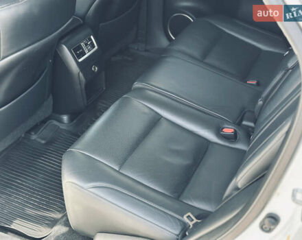 Білий Лексус РХ, об'ємом двигуна 3.46 л та пробігом 125 тис. км за 34000 $, фото 13 на Automoto.ua