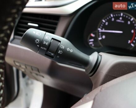 Білий Лексус РХ, об'ємом двигуна 2 л та пробігом 32 тис. км за 39900 $, фото 15 на Automoto.ua