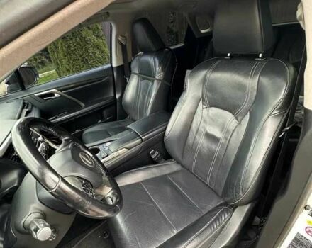 Белый Лексус РХ, объемом двигателя 3 л и пробегом 104 тыс. км за 25000 $, фото 4 на Automoto.ua