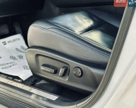 Білий Лексус РХ, об'ємом двигуна 3.46 л та пробігом 125 тис. км за 34000 $, фото 21 на Automoto.ua