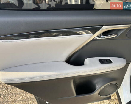 Белый Лексус РХ, объемом двигателя 3.46 л и пробегом 61 тыс. км за 28900 $, фото 8 на Automoto.ua