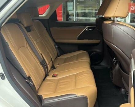 Білий Лексус РХ, об'ємом двигуна 2 л та пробігом 263 тис. км за 26000 $, фото 6 на Automoto.ua
