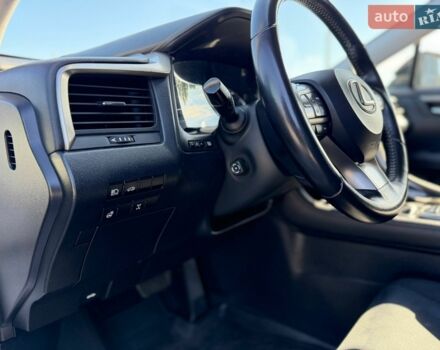 Белый Лексус РХ, объемом двигателя 2 л и пробегом 142 тыс. км за 29900 $, фото 24 на Automoto.ua