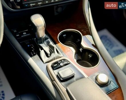 Белый Лексус РХ, объемом двигателя 3.46 л и пробегом 56 тыс. км за 32499 $, фото 13 на Automoto.ua