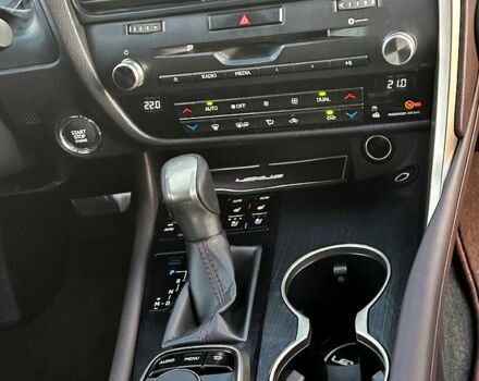 Белый Лексус РХ, объемом двигателя 2 л и пробегом 158 тыс. км за 32000 $, фото 2 на Automoto.ua