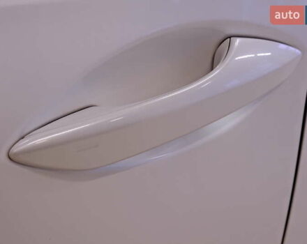 Белый Лексус РХ, объемом двигателя 3.46 л и пробегом 48 тыс. км за 36900 $, фото 50 на Automoto.ua