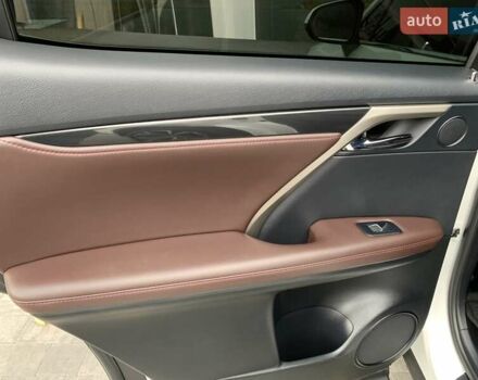 Лексус РХ 2019 у Дніпро (Дніпропетровську) на Automoto.ua Білий Лексус РХ, об'ємом двигуна 3.46 л та пробігом 122 тис. км за 38999 $, фото 39 на Automoto.ua