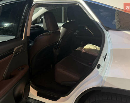 Белый Лексус РХ, объемом двигателя 2 л и пробегом 66 тыс. км за 47999 $, фото 8 на Automoto.ua