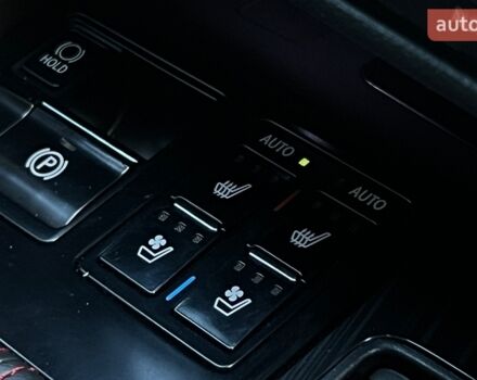 Белый Лексус РХ, объемом двигателя 2 л и пробегом 70 тыс. км за 47900 $, фото 22 на Automoto.ua