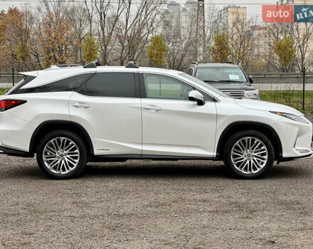 Белый Лексус РХ, объемом двигателя 3.46 л и пробегом 61 тыс. км за 55500 $, фото 4 на Automoto.ua