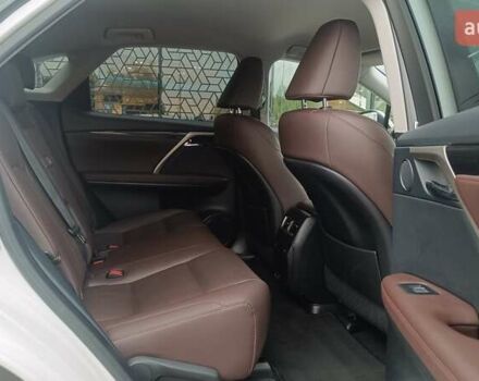 Лексус РХ 2019 в Киеве на Automoto.ua Белый Лексус РХ, объемом двигателя 2 л и пробегом 100 тыс. км за 40758 $, фото 6 на Automoto.ua