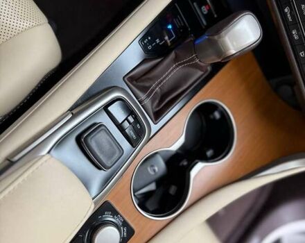 Білий Лексус РХ, об'ємом двигуна 3.46 л та пробігом 87 тис. км за 37000 $, фото 23 на Automoto.ua