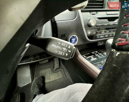 Белый Лексус РХ, объемом двигателя 3.46 л и пробегом 61 тыс. км за 55500 $, фото 59 на Automoto.ua