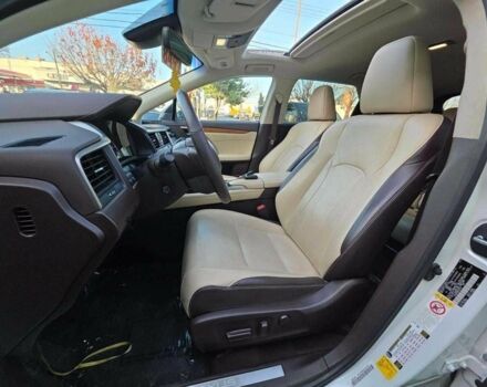 Белый Лексус РХ, объемом двигателя 0 л и пробегом 45 тыс. км за 28000 $, фото 9 на Automoto.ua