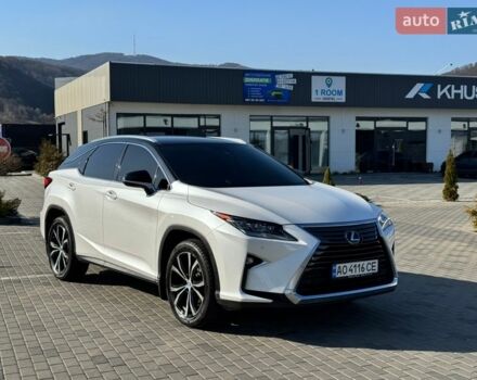 Белый Лексус РХ, объемом двигателя 2 л и пробегом 48 тыс. км за 43000 $, фото 2 на Automoto.ua
