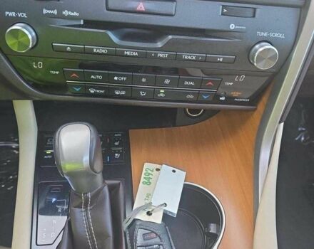 Белый Лексус РХ, объемом двигателя 0 л и пробегом 45 тыс. км за 28000 $, фото 8 на Automoto.ua