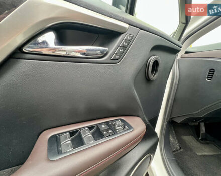 Білий Лексус РХ, об'ємом двигуна 3.46 л та пробігом 61 тис. км за 52000 $, фото 70 на Automoto.ua