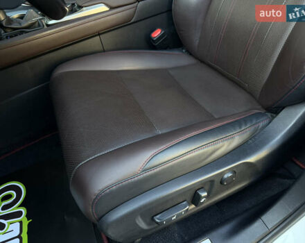 Белый Лексус РХ, объемом двигателя 2 л и пробегом 157 тыс. км за 33000 $, фото 36 на Automoto.ua