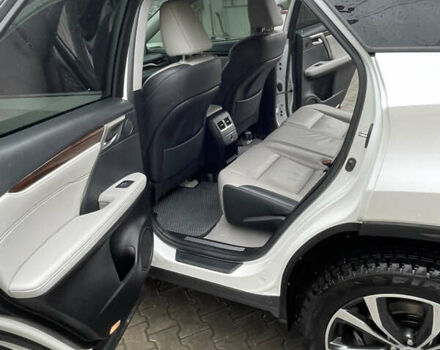 Білий Лексус РХ, об'ємом двигуна 3.46 л та пробігом 68 тис. км за 32500 $, фото 9 на Automoto.ua