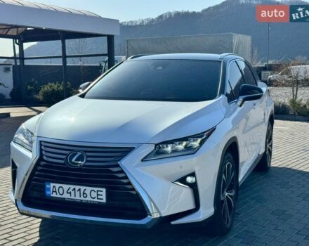 Белый Лексус РХ, объемом двигателя 2 л и пробегом 48 тыс. км за 43000 $, фото 3 на Automoto.ua